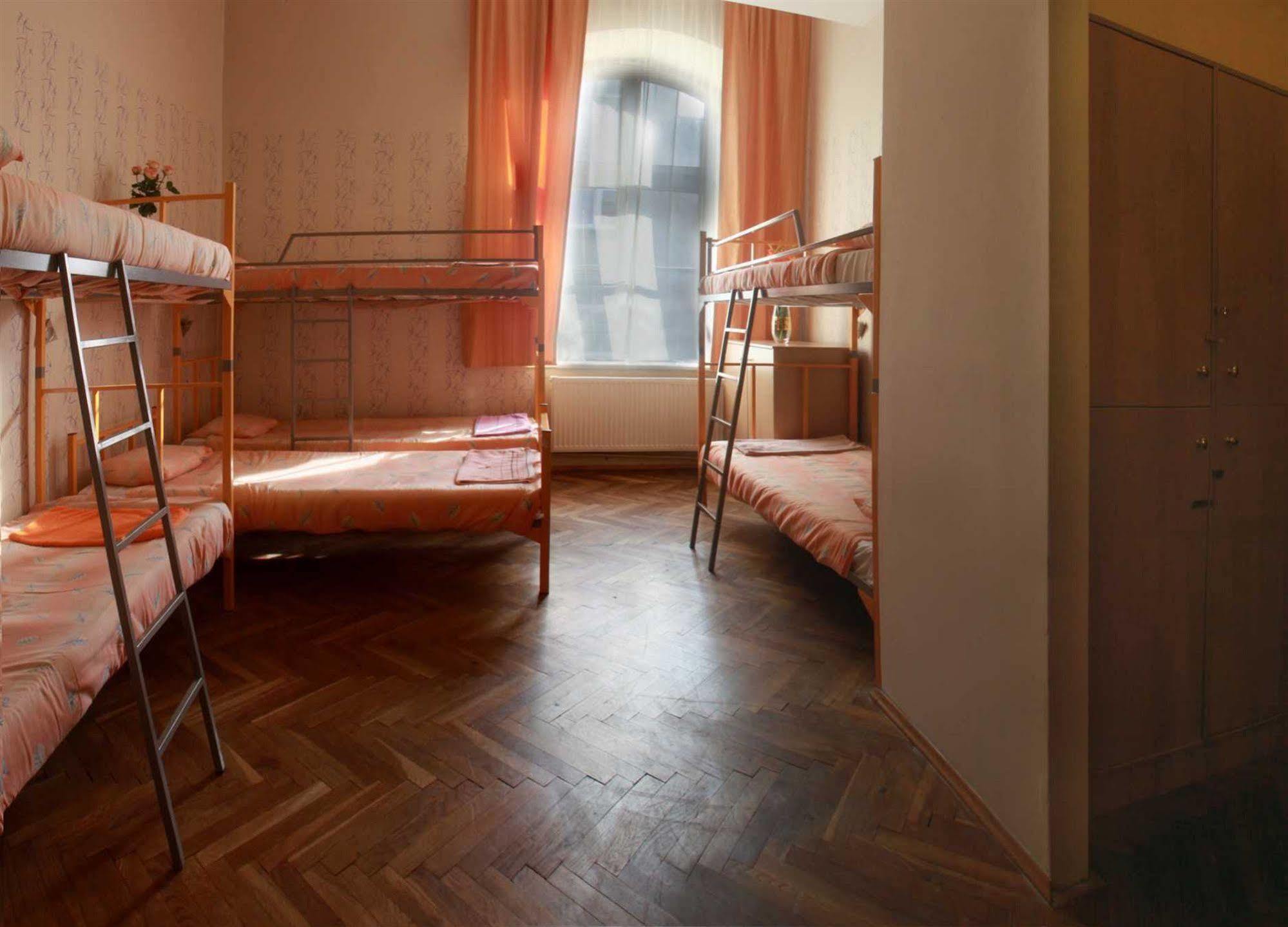 City Hostel Hostel *